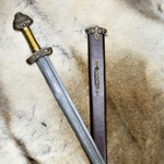 Deepeeka Dybäck Viking Sword with Damascus Blade